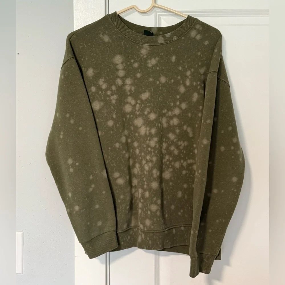 Wild Fable Women's Green Bleached Oversized Crewneck Sweatshirt size Small - Picture 2 of 7